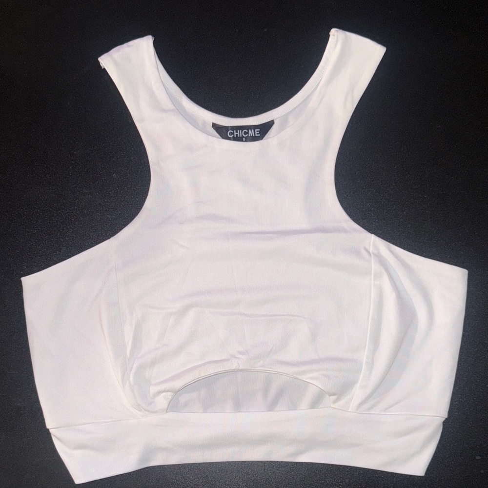 Chic White Sleeveless Crop Top